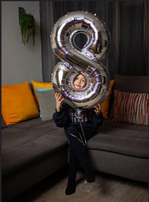 Sliver 8 Balloon - Image 2
