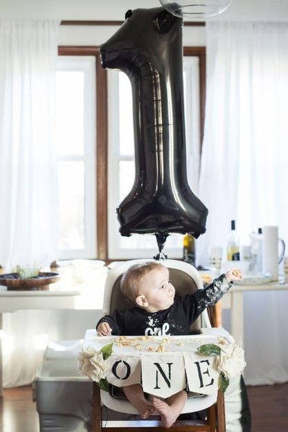 Black 10 Balloon - Image 7