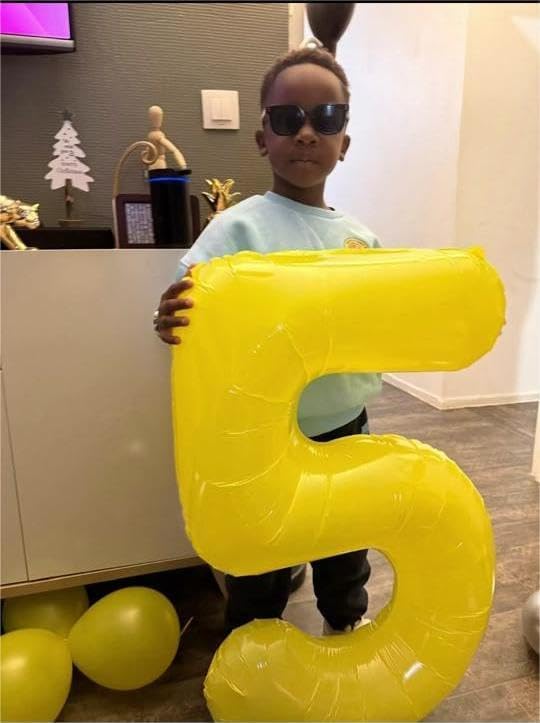 Yellow 0 Balloon - Image 3