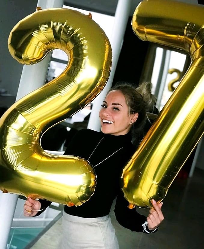 Gold Number 7 Balloon 40 Inch - Image 3
