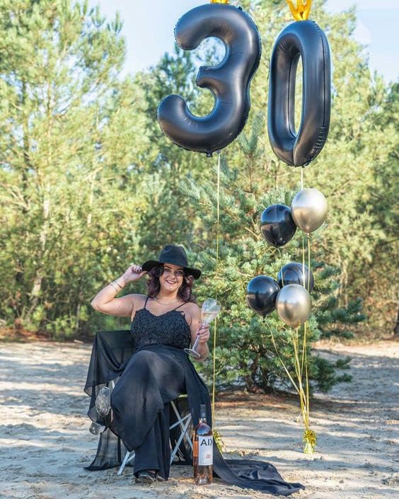 Black 4 Balloon - Image 7