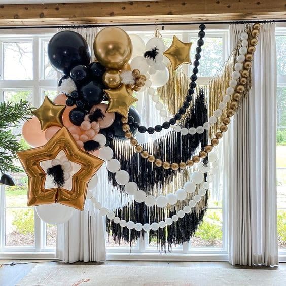 White and Gold Quick Link Balloons - Image 6