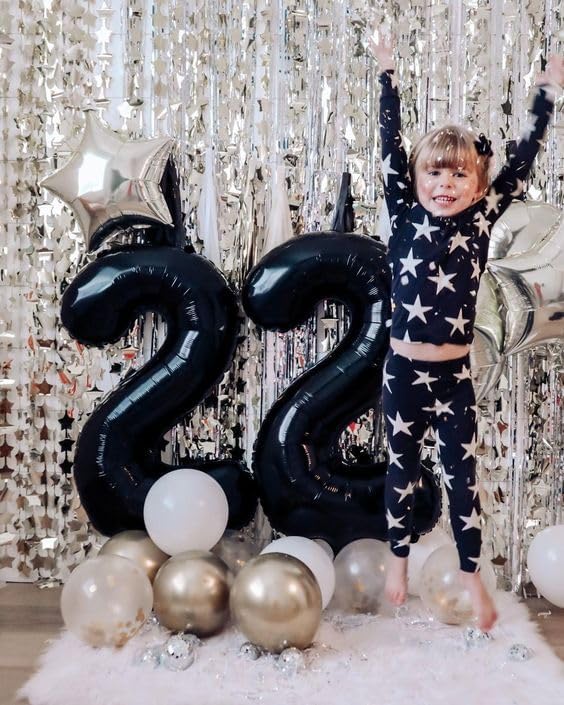 Black 10 Balloon - Image 3