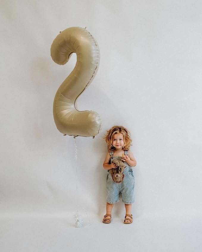 Cream 2 Balloon - Image 3