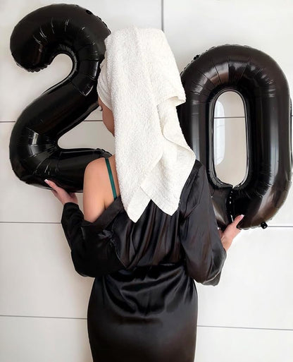 Black 0 Balloon - Image 3