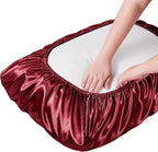 Manyshofu Satin Pillowcases for Hair Protection - 1Pcs Maroon Pillow Cases, Elastic Band Standard & Queen Satin Pillowcases Luxury Silky Pillow Cases Travel Pillow Covers