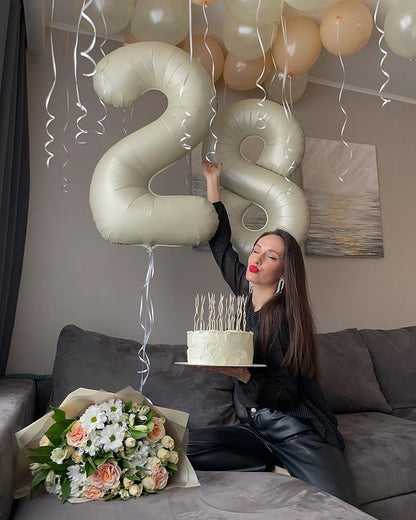 Cream 8 Balloon - Image 9