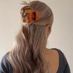 Velscrun Flat Hair Clips for Women Girls, Amber Tortoise Color Lay Flat Claw Clips, Strong Hold Large Hair Clip for Thick Hair, French Duck Billed Hair Jaw Claw Clip, Non Slip Grip for Daily Styling
