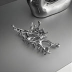 Minimalist Silver/Black Metal Hair Claw, Strong Hold Hollow Hair Clip, Aesthetic Metal Claw Clip for Women, Fashion Hair Accessory (Silver)