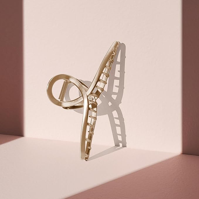 The Hair Edit French Twist Claw Clip – Chic Hair Clip for Women, Elegant Gold Metal Hair Clip, Ideal Gift For Women, Chic Up Dos and Half Up Styles, Elegant Hair Accessory for Styling & Everyday Wear