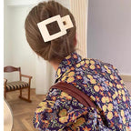 Velscrun Flat Hair Clips for Women Girls, Matte Lay Flat Claw Clips, Strong Hold Large Hair Clip for Thick or Thin Hair, French Duck Billed Hair Jaw Claw Clip, Non Slip Grip for Daily Styling Brown