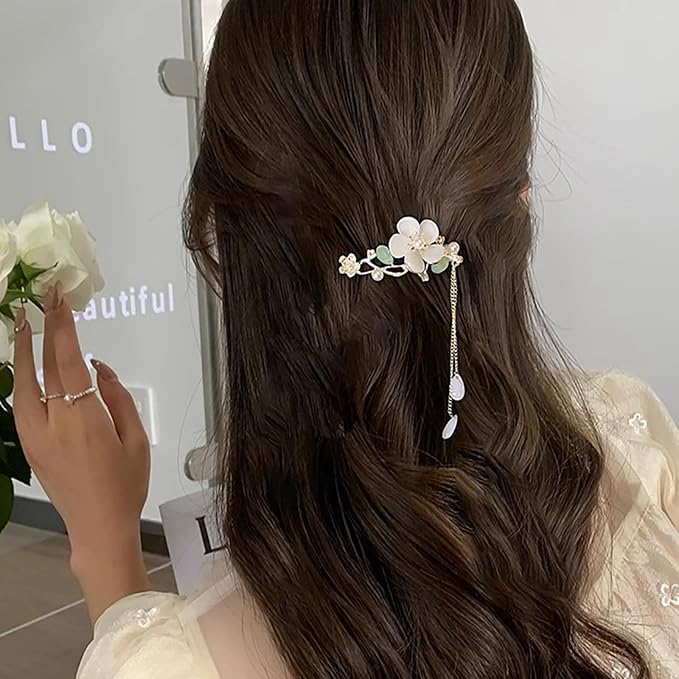 Flower Hair Clips for Women Trendy White Magnolia Flower Hair Barrettes Vintage Pearl Tassel Hair Clips Wedding Birthday Mother's Day Hair Decoration