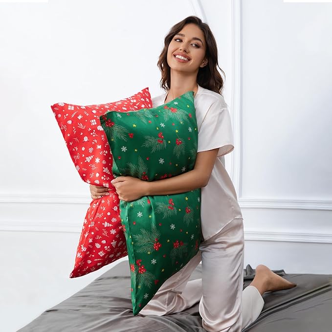 THXSILK Christmas Style 6A+ Grade Mulberry Silk Pillowcase for Hair and Skin, 22 Momme 100% Pure Silk Pillow Case with Hidden Zipper, Christmas Holly Printed Pillow Cover(Queen Size 20"x30",Green)