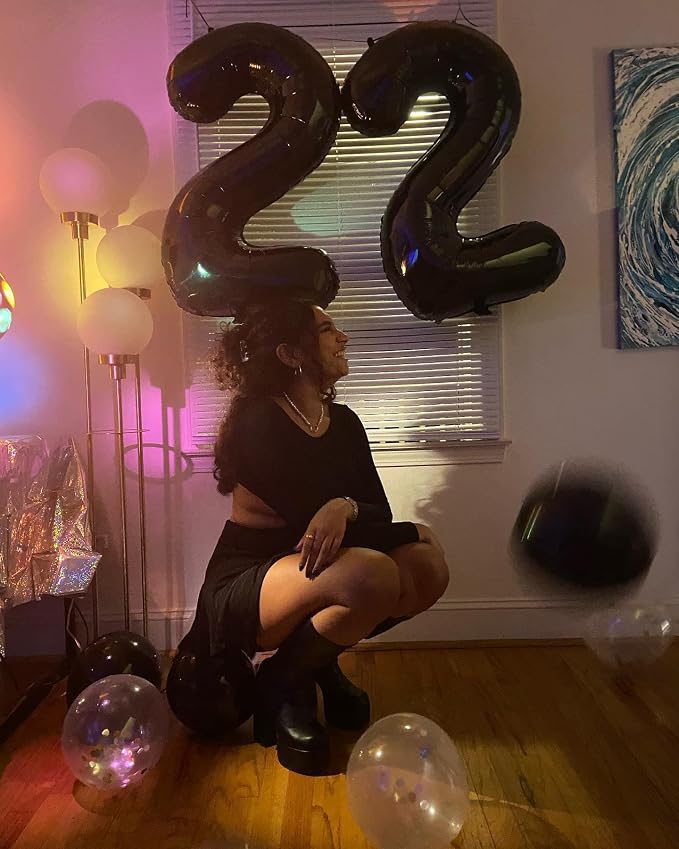 Black 18 Balloon - Image 9
