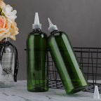 Segbeauty 16.9oz Dye Applicator Bottles, 2 Packs 500ml Refillable Hair Dye Colored Squeeze Bottle with Twist Top Cap Tip, PET Angled Tip Plastic Empty Dyeing Tool, Green Hair Color Applicator Bottle