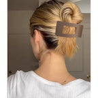 Velscrun Flat Hair Clips for Women Girls, 2 Styles 8 Pcs Lay Flat Claw Clips, Strong Hold French Duck Billed Large Side Hair Jaw Clip for All Hair Types, Non Slip Grip for Daily Styling Coffee Brown