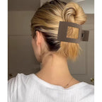 Velscrun Flat Hair Clips for Women Girls, Coffee Color Lay Flat Claw Clips, Strong Hold Large Hair Clip for Thick Hair, French Duck Billed Hair Jaw Claw Clip, Non Slip Grip for Daily Styling