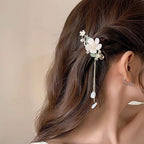 Flower Hair Clips for Women Trendy White Magnolia Flower Hair Barrettes Vintage Pearl Tassel Hair Clips Wedding Birthday Mother's Day Hair Decoration