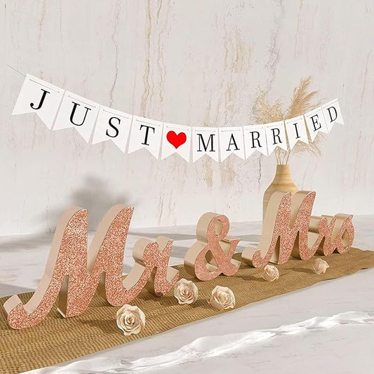 VIOPVERY Wooden Mr & Mrs Wedding Sign by VIOPVERY