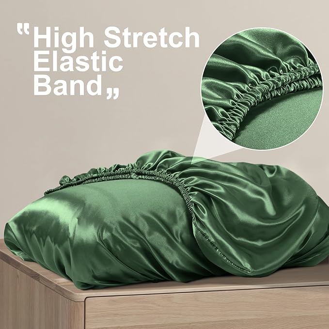 SiinvdaBZX Woodland Green Satin Pillowcase Standard/Queen Size Set of 2, Silky Travel Elastic Band Satin Pillow Case for Hair and Skin, Soft Portable & Fit for Various Pillow