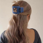 Velscrun Flat Hair Clips for Women Girls, 2 Styles 8 Pcs Lay Flat Claw Clips, Strong Hold French Duck Billed Large Side Hair Jaw Clip for All Hair Types, Non Slip Grip for Daily Styling Blue