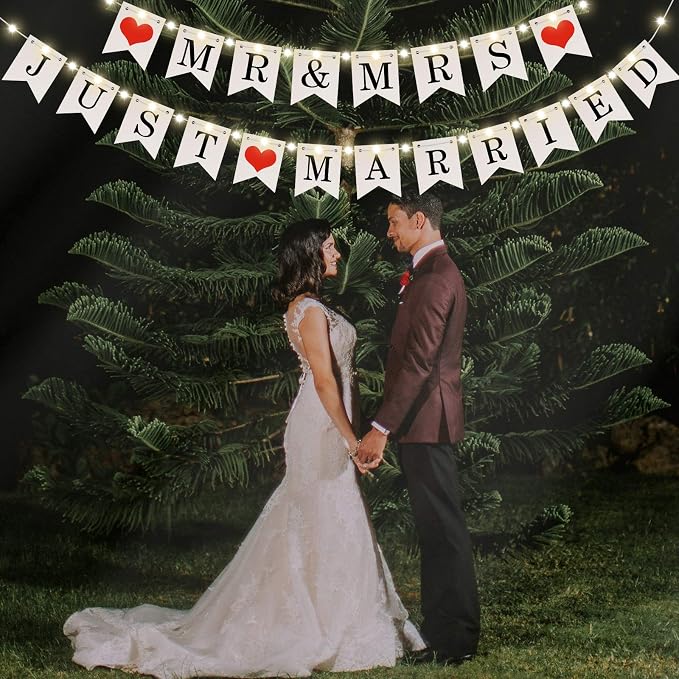Mudder Mr and Mrs Just Married Banner by Mudder