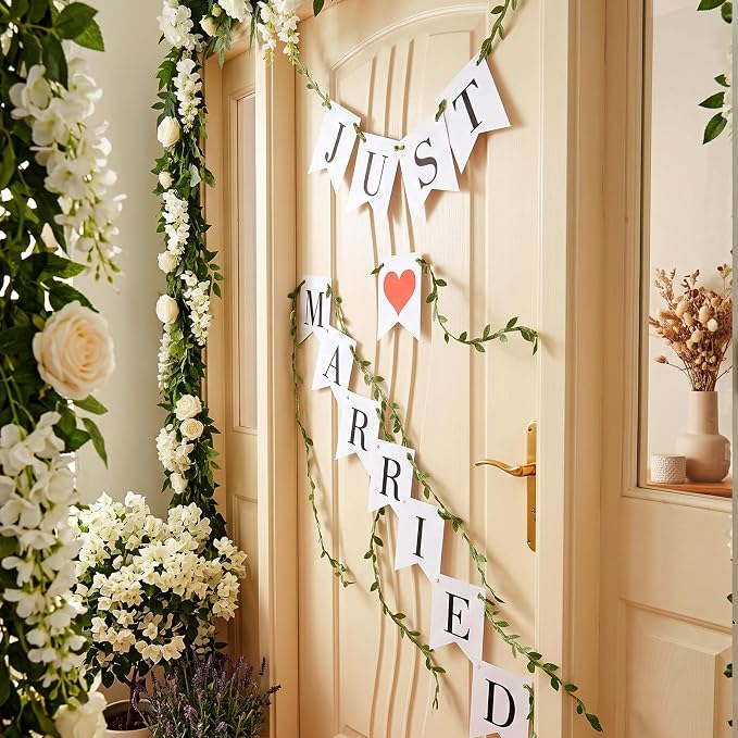 Vintage Just Married Banner - Image 7