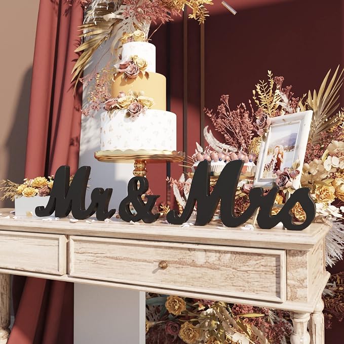 VIOPVERY Wooden Mr & Mrs Wedding Sign - Image 5