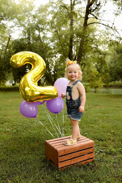 Gold 11 Balloon - Image 8