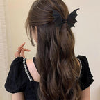 Halloween Bat Hair Clip for Women Gothic Black Bat Wing Metal Claw Clips Goth Accessories Cute Matte Black Barrettes Horror Accessories Halloween Party Favors Supplies Christmas Clips