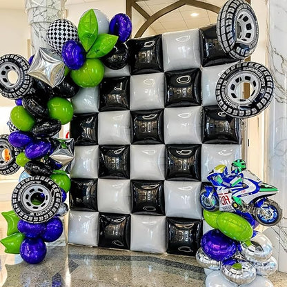25Pcs Black and White Square Foil Balloons Wall Tunnel Backdrop Double Sided - Image 6