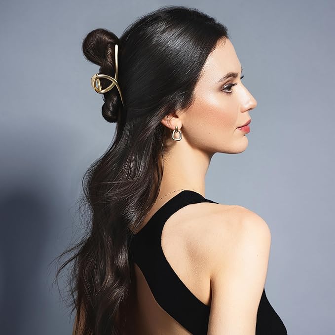 The Hair Edit French Twist Claw Clip – Chic Hair Clip for Women, Elegant Gold Metal Hair Clip, Ideal Gift For Women, Chic Up Dos and Half Up Styles, Elegant Hair Accessory for Styling & Everyday Wear
