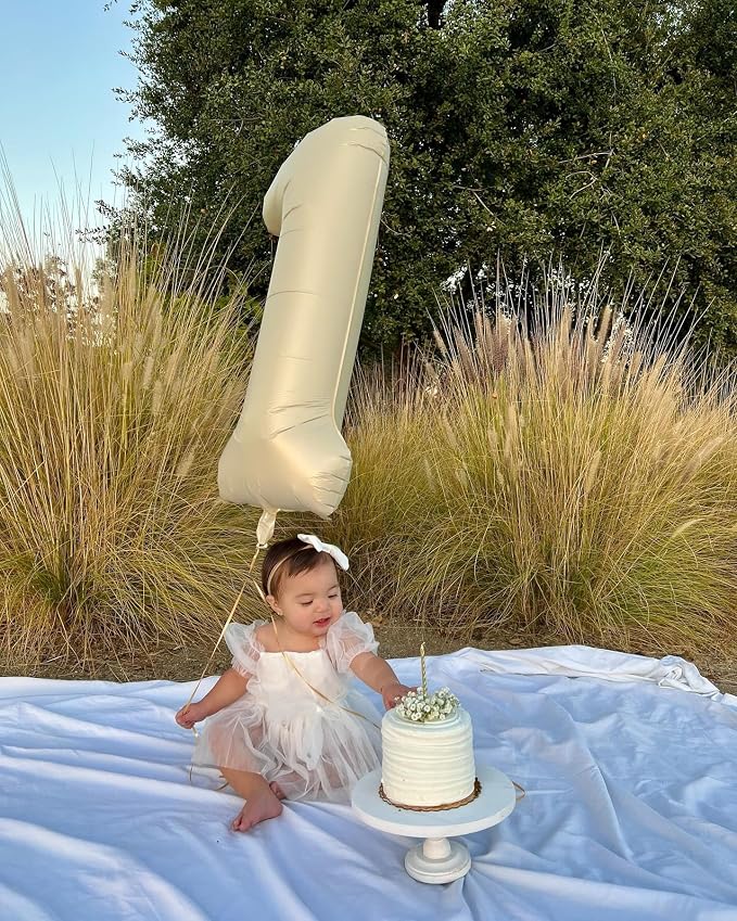 Cream 1 Balloon - Image 7